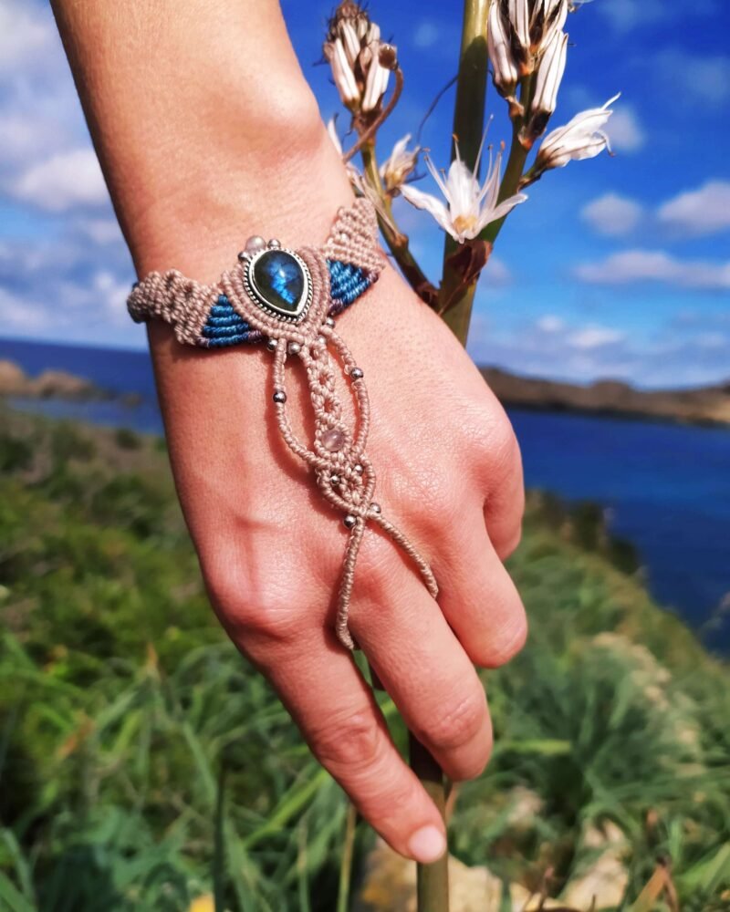 “Boho” bracelet with ring and Labradorite
