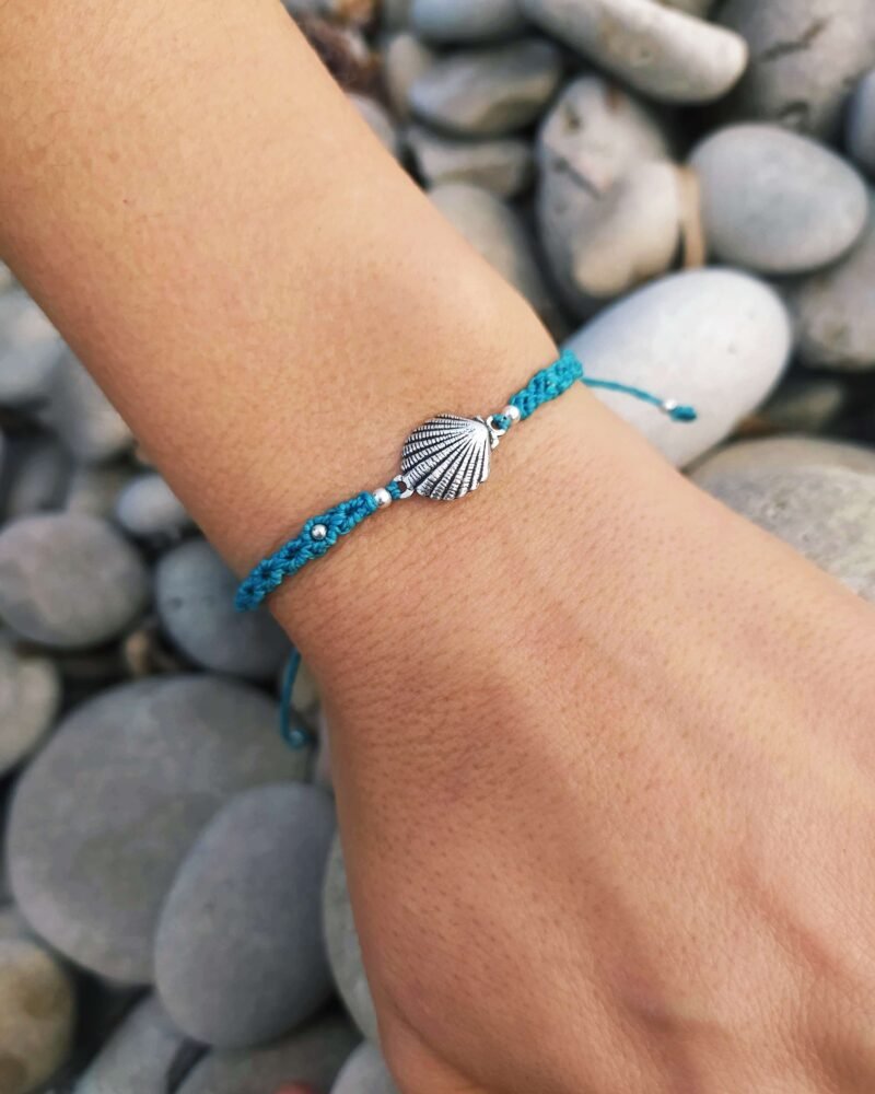 Pulsera de micromacramé con "Concha" en plata