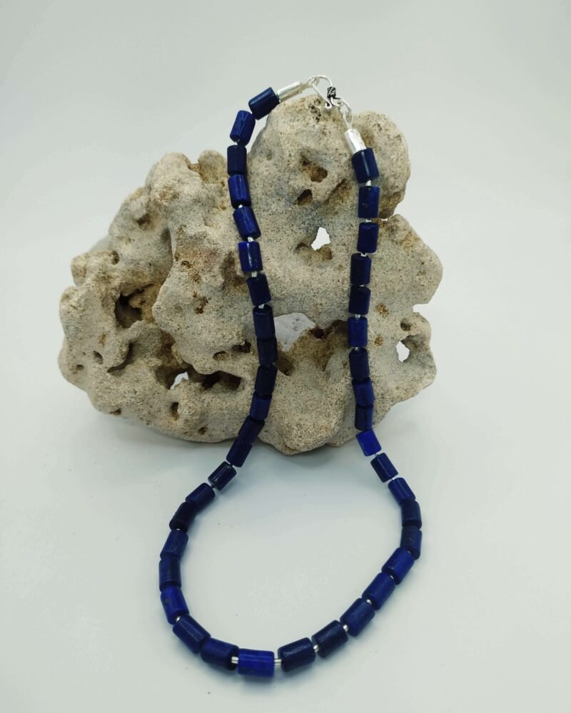 Collar de "Lapislázuli" con cuentas de plata