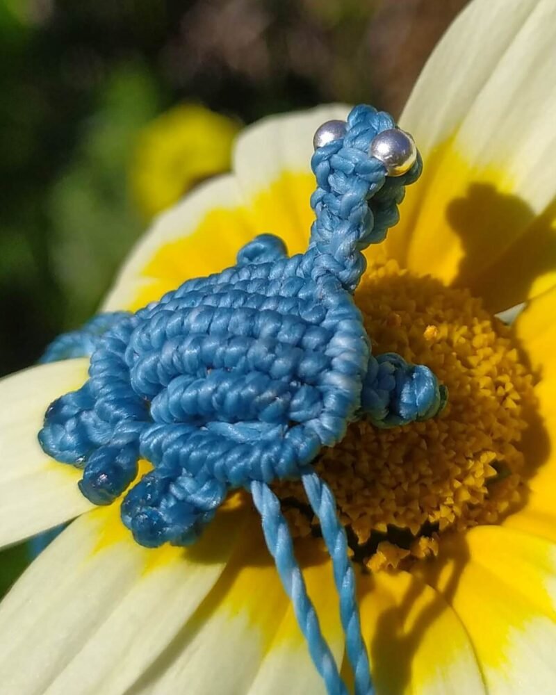 Pulsera de macramé "Tortuguita"